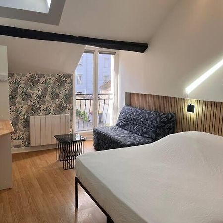 Studio Duplex Hypercentre Au Calme Avec Parking Fontainebleau Exterior foto